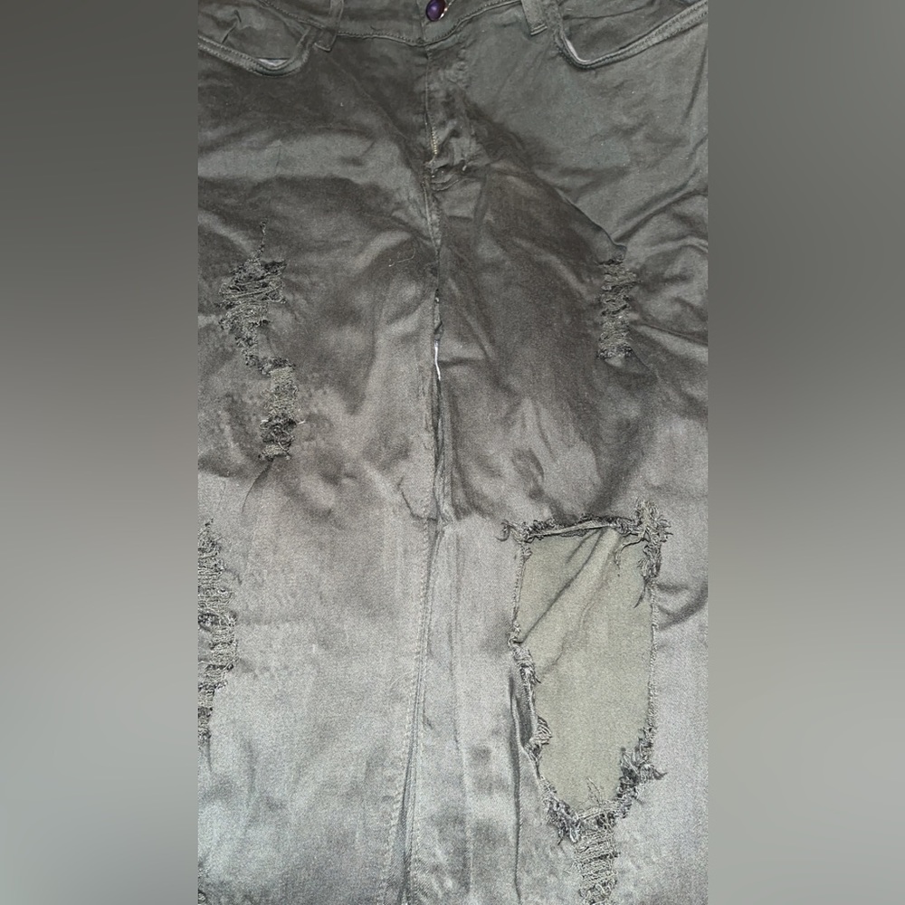 Dark green super distressed jeans